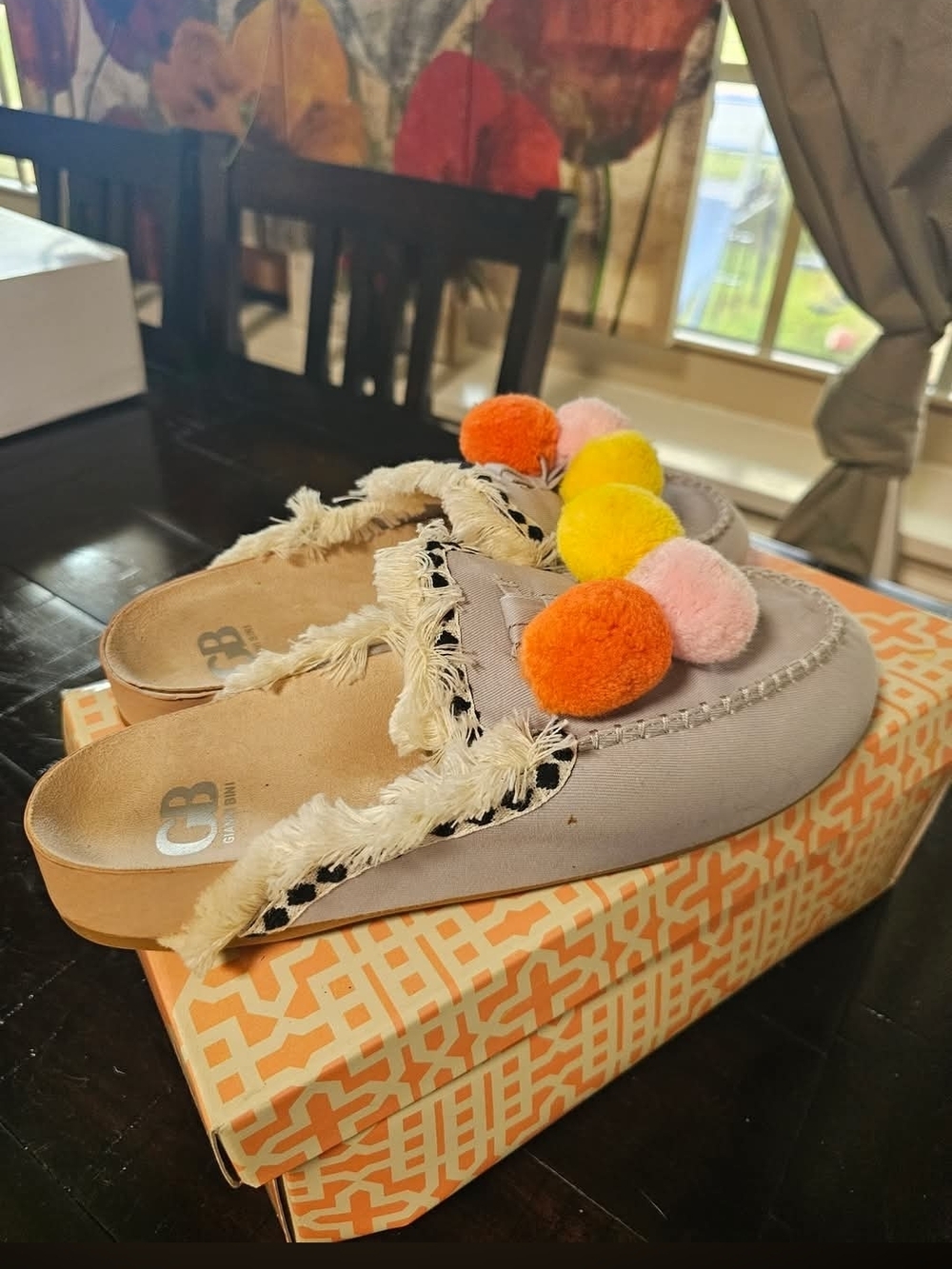 Gianni Binni Beige Slip-On Pom Pom Mules